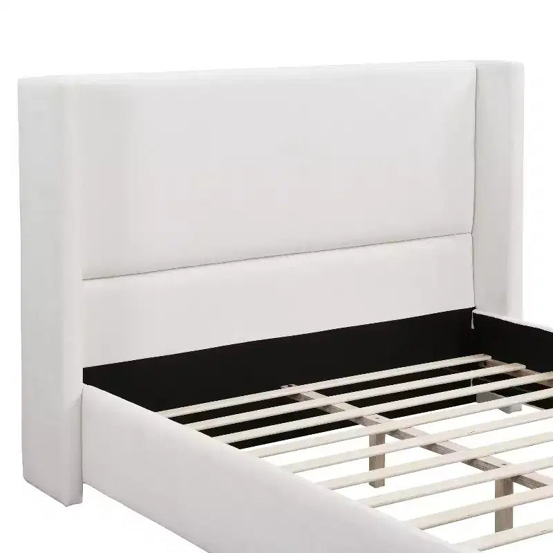 Lit capitonné moderne avec tête de lit haute, blanc