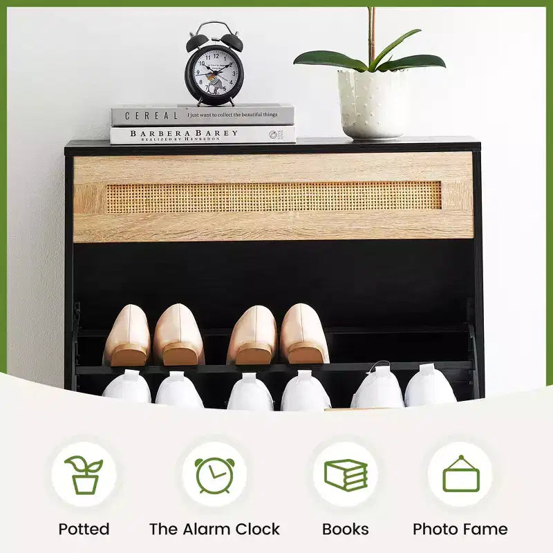 Meuble de rangement en rotin naturel avec 2 tiroirs basculants, étagères réglables et pieds en métal – Meuble à chaussures étroit pour entrée
