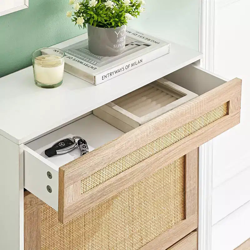 Meuble de rangement en rotin naturel avec 2 tiroirs basculants, étagères réglables et pieds en métal – Meuble à chaussures étroit pour entrée