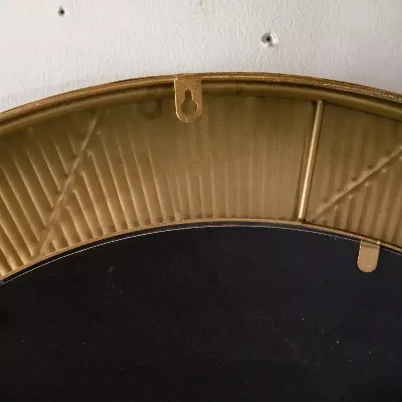 Miroir Mural Rond Moderne de 31 Pouces avec Cadre en Fer Texturé Doré - Miroir Circulaire Décoratif pour Salon, Entrée ou Couloir