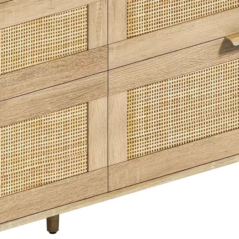Commode 6 tiroirs en rotin de 150 cm avec poignées en métal et pieds en bois, naturel