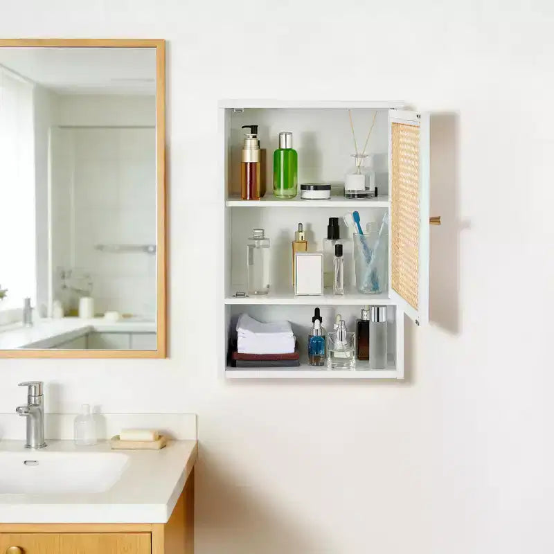 Meuble de salle de bain mural en bambou avec portes en rotin